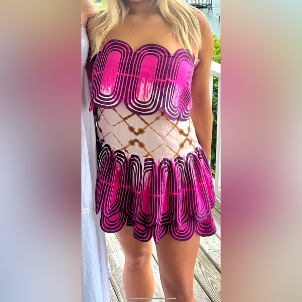ALEXIS dress. Size small. Worn once. Perfect condition.